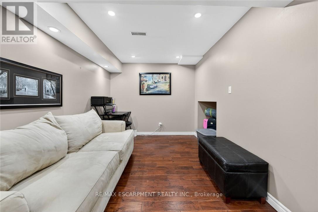 33 Panorama Way, Hamilton, Ontario  L8E 6C6 - Photo 38 - X12998892