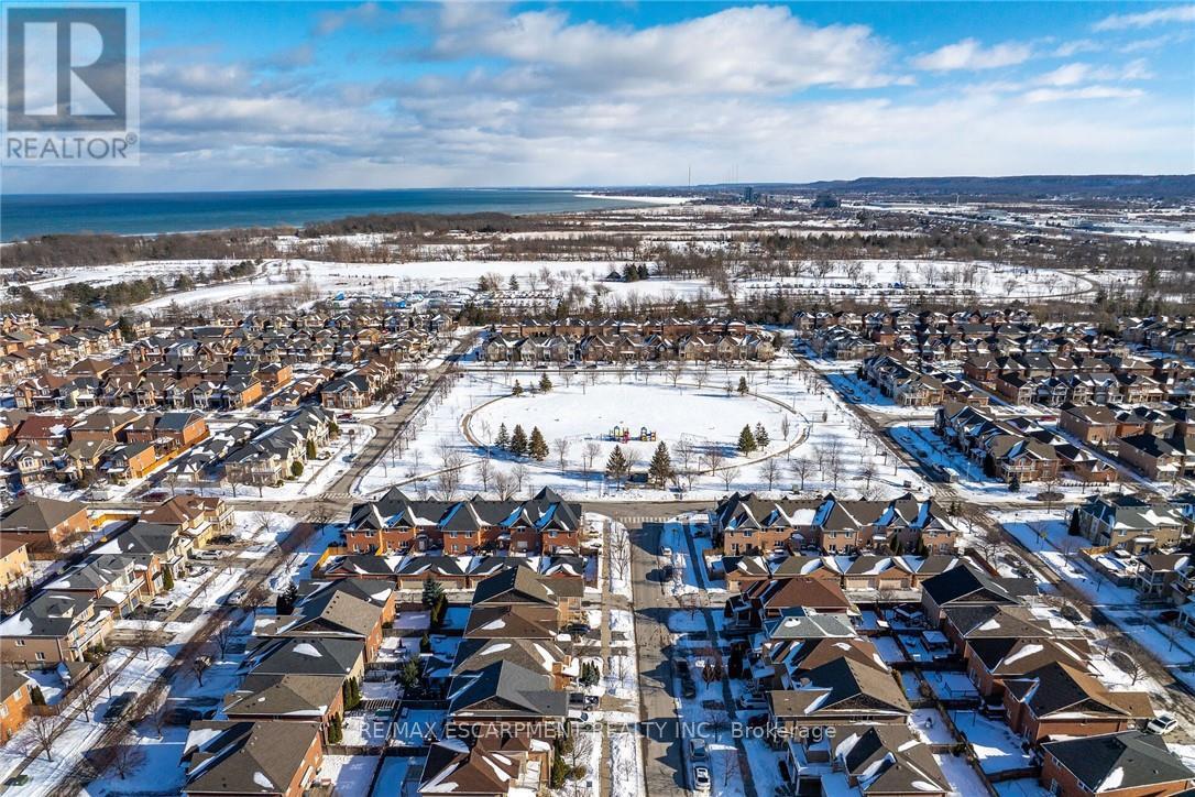 33 Panorama Way, Hamilton, Ontario  L8E 6C6 - Photo 47 - X12998892