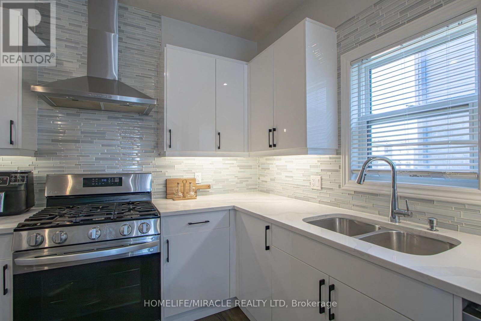 274 Middleton Avenue, London South, Ontario  N6L 0E9 - Photo 14 - X12998904