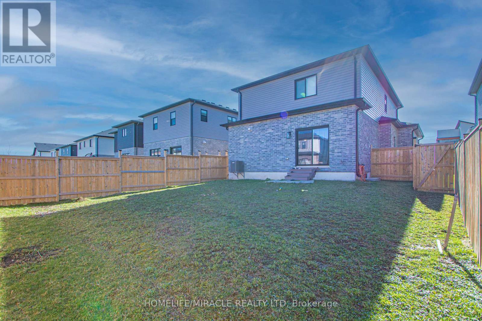 274 Middleton Avenue, London South, Ontario  N6L 0E9 - Photo 45 - X12998904