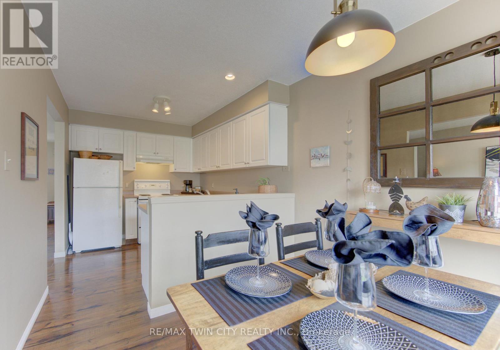 161 Windflower Drive S, Kitchener, Ontario  N2E 3S9 - Photo 11 - X12998930