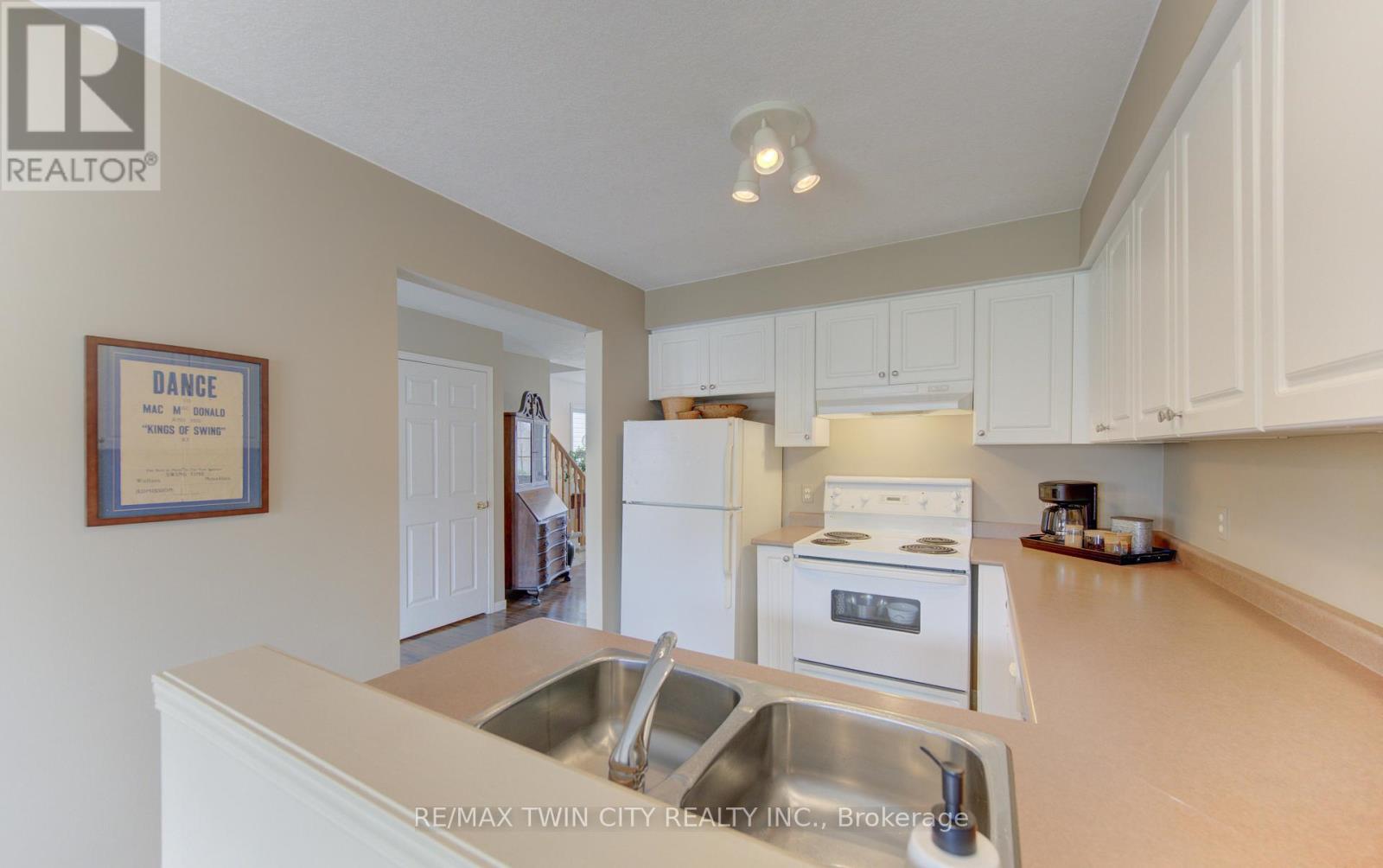 161 Windflower Drive S, Kitchener, Ontario  N2E 3S9 - Photo 15 - X12998930