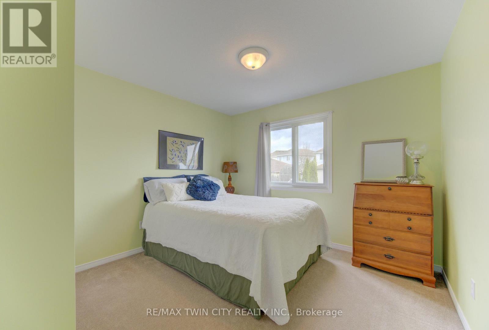 161 Windflower Drive S, Kitchener, Ontario  N2E 3S9 - Photo 17 - X12998930