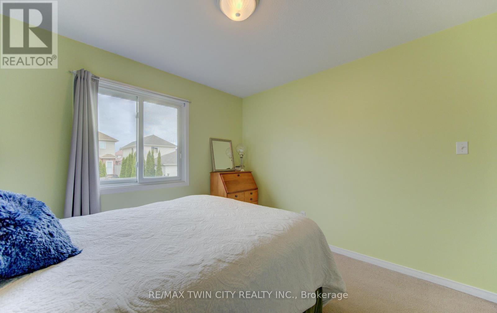 161 Windflower Drive S, Kitchener, Ontario  N2E 3S9 - Photo 18 - X12998930