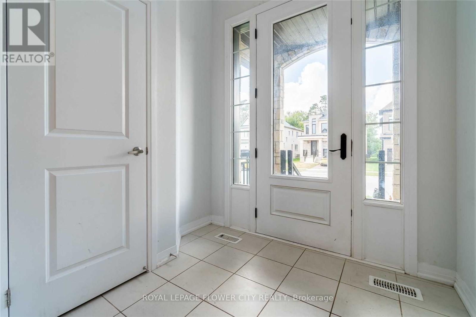 522 Thompson Street, Woodstock, Ontario  N4S 7W2 - Photo 13 - X12998970