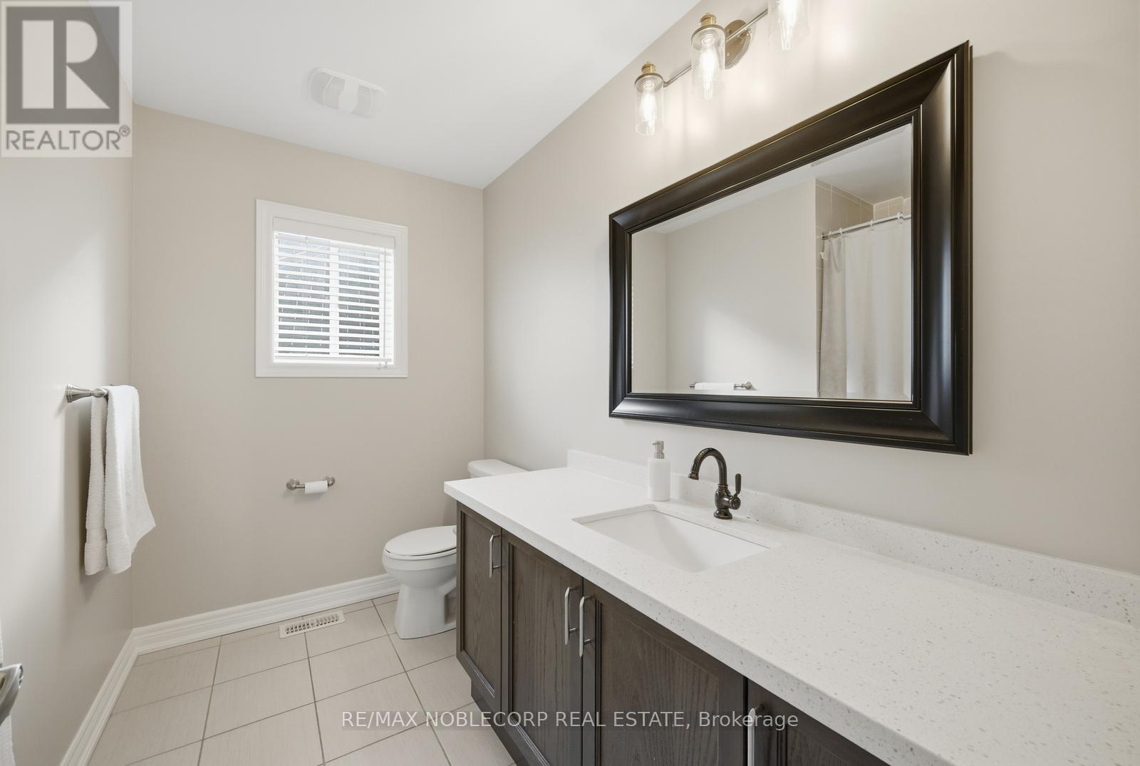 40 Pierce Place, New Tecumseth, Ontario  L0G 1W0 - Photo 35 - N12992170