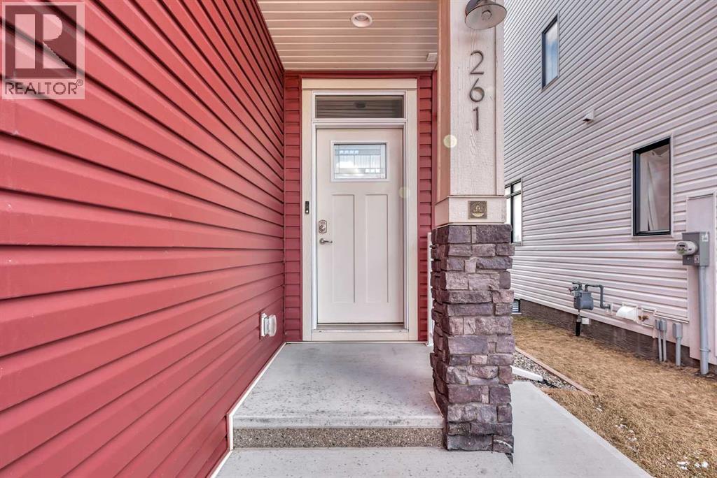 261 Wildrose Drive, Strathmore, Alberta  T1P 0H4 - Photo 3 - A2300048