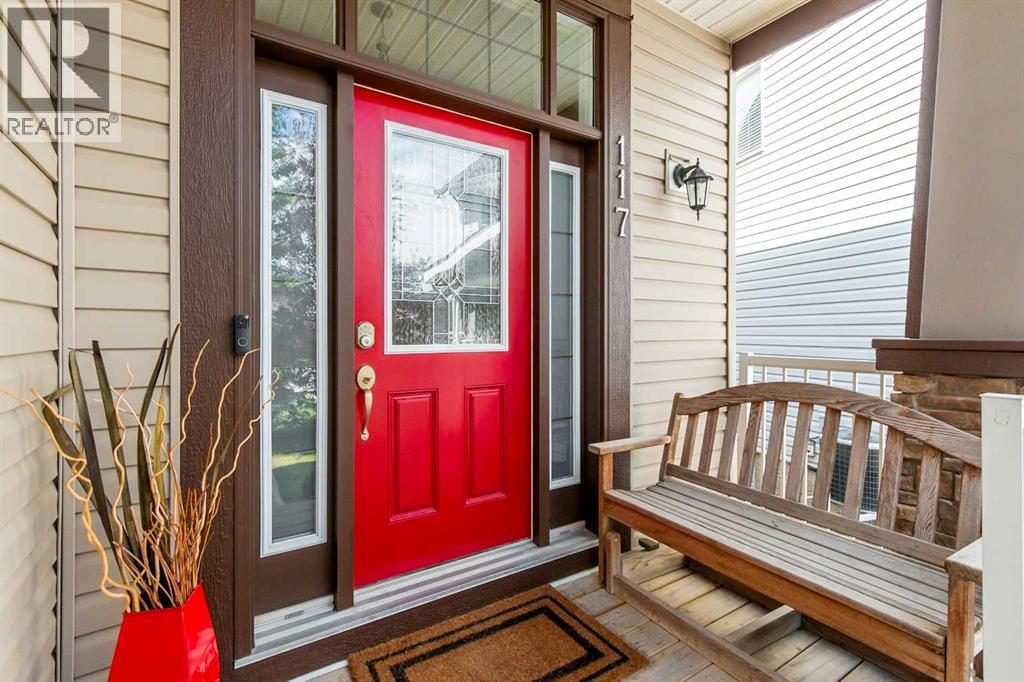 117 Kingsland Court Se, Airdrie, Alberta  T4A 0E5 - Photo 2 - A2300087