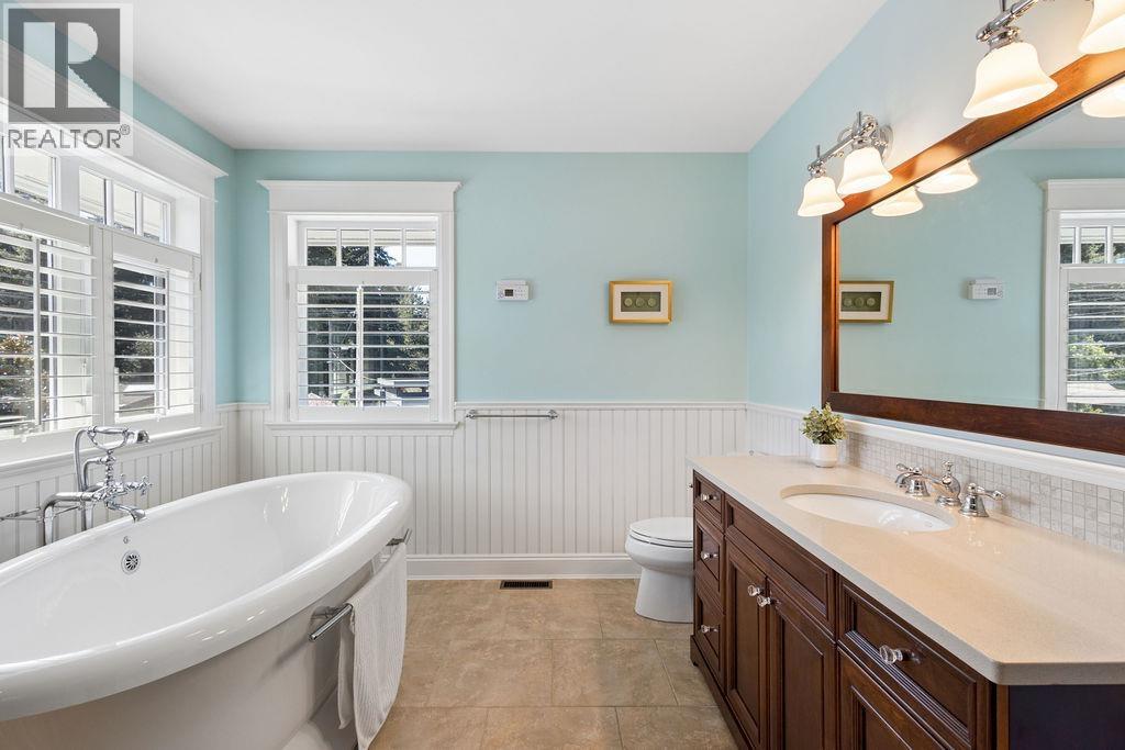 991 Hampshire Road, North Vancouver, British Columbia  V7R 1V1 - Photo 32 - R3110258