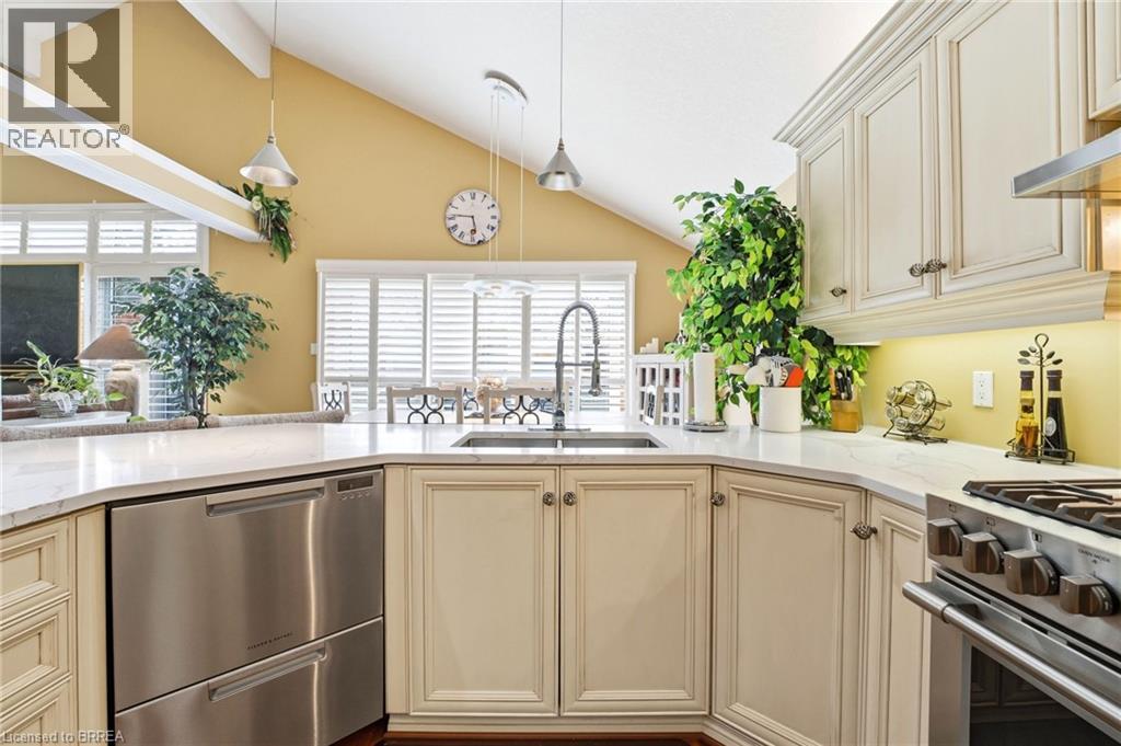 46 Victor Boulevard, St. George, Ontario  N0E 1N0 - Photo 6 - 40820902