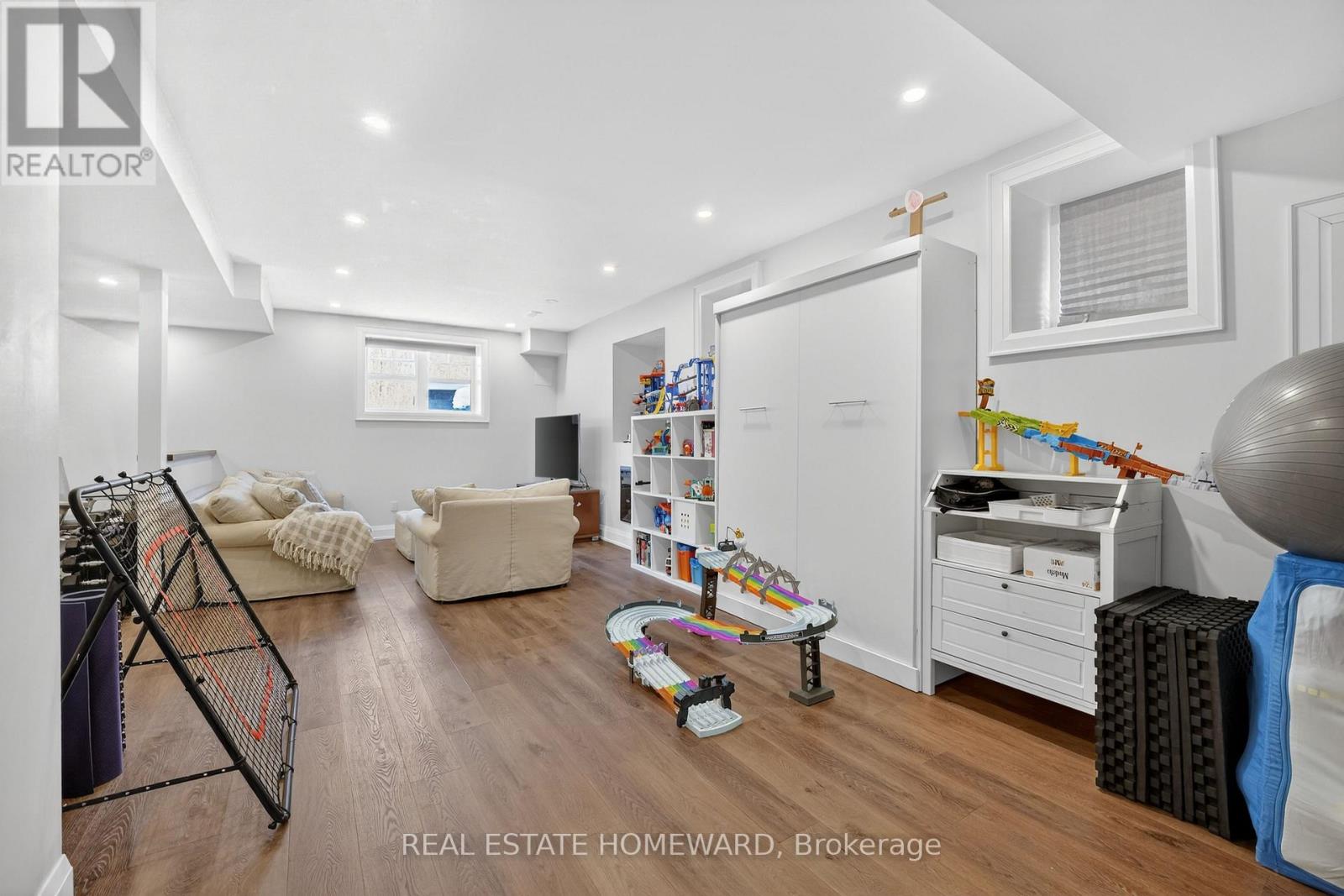 3329 Vernon Powell Drive, Oakville, Ontario  L6H 0Y4 - Photo 48 - W12972610