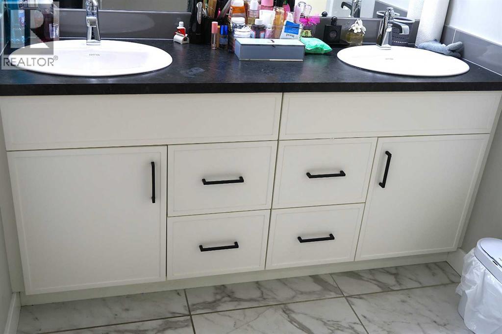 240 Creekstone Row Sw, Calgary, Alberta  T2X 4Y5 - Photo 19 - A2285154