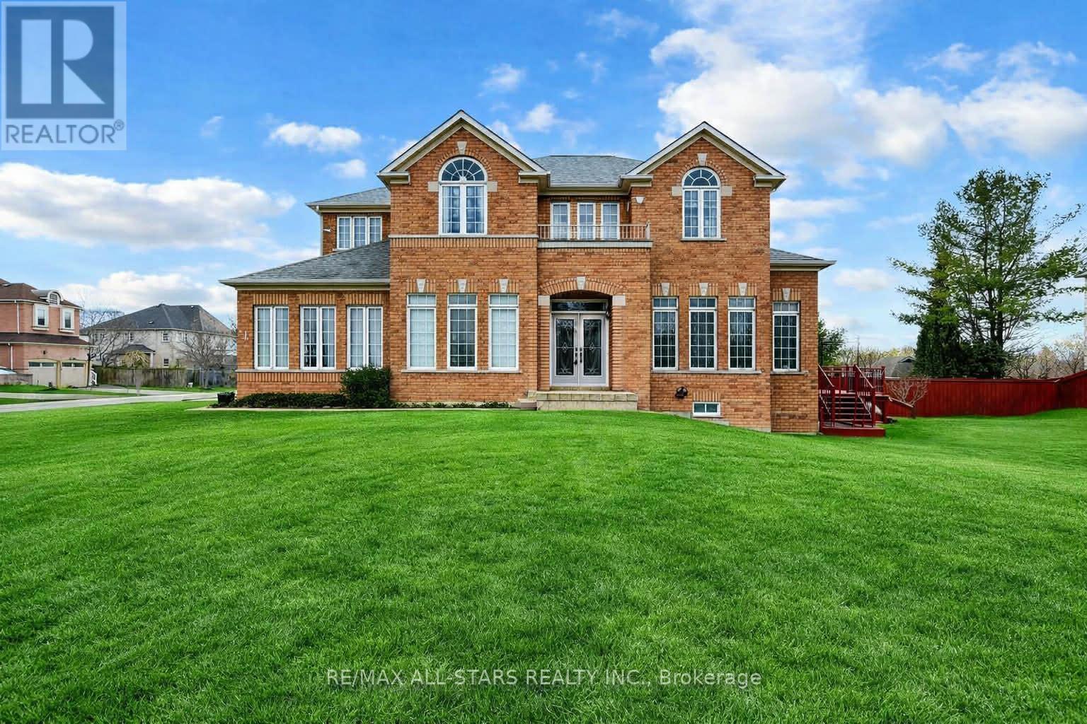 75 Gloria Crescent, Whitby, Ontario L1P 1V3 - Photo 2 - E12996416