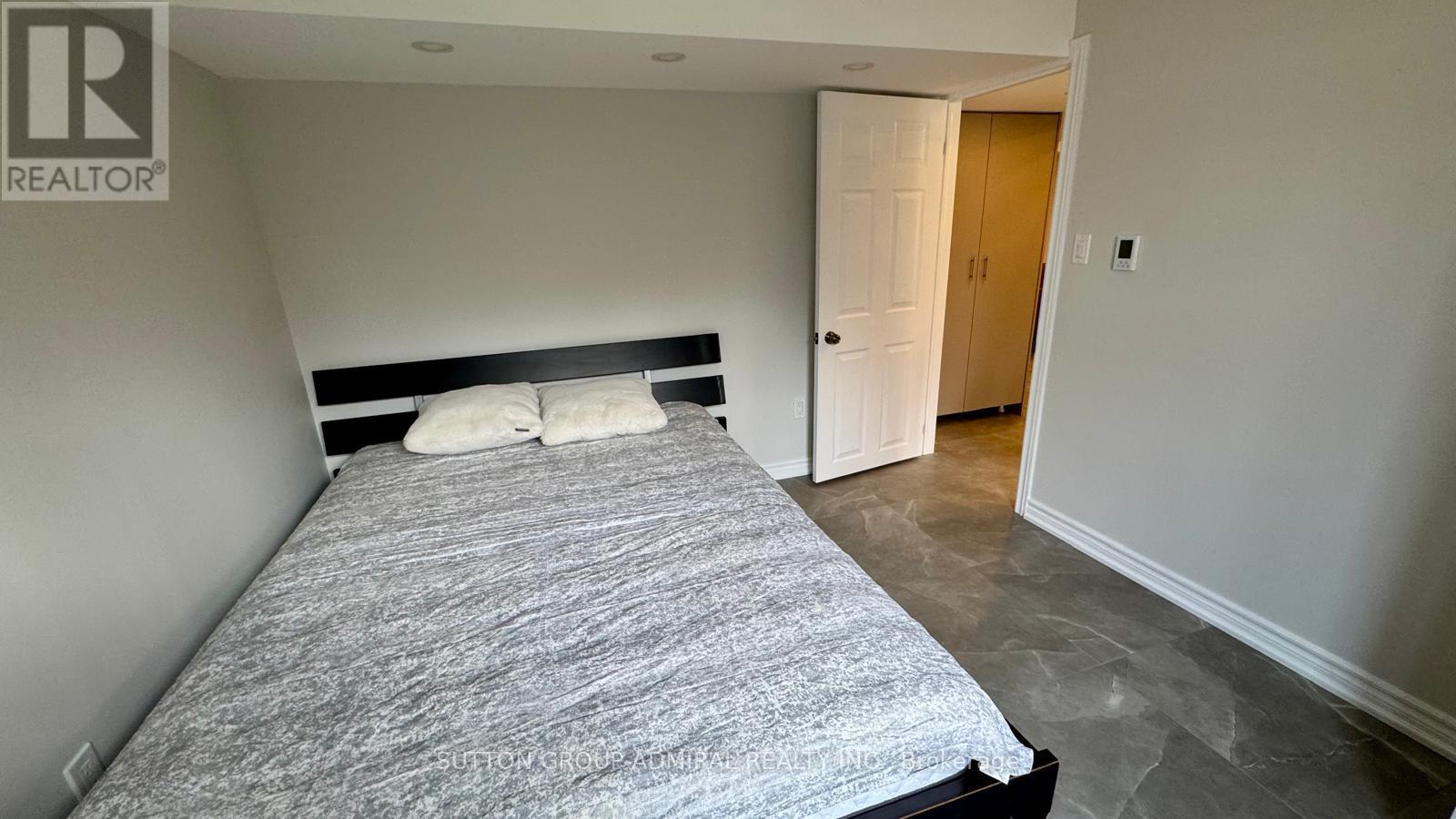 Basement - 28 Dovetail Drive, Richmond Hill, Ontario  L4E 5A9 - Photo 12 - N12968690