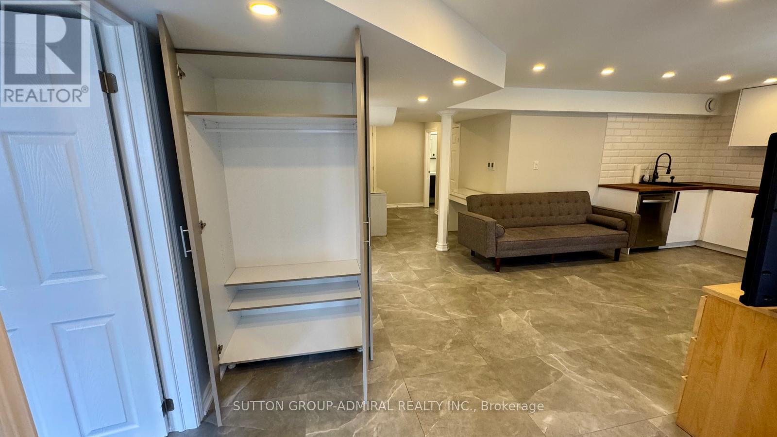 Basement - 28 Dovetail Drive, Richmond Hill, Ontario  L4E 5A9 - Photo 6 - N12968690