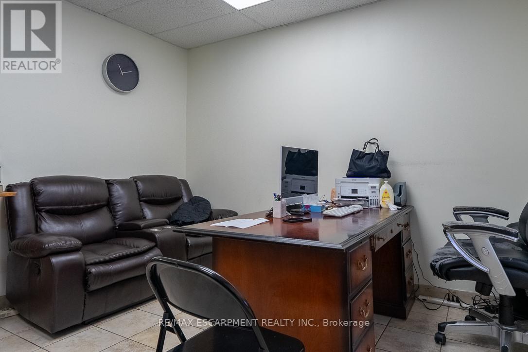 14, 15 & 16 - 4480 Chesswood Drive, Toronto, Ontario  M3J 2B9 - Photo 10 - W12701698