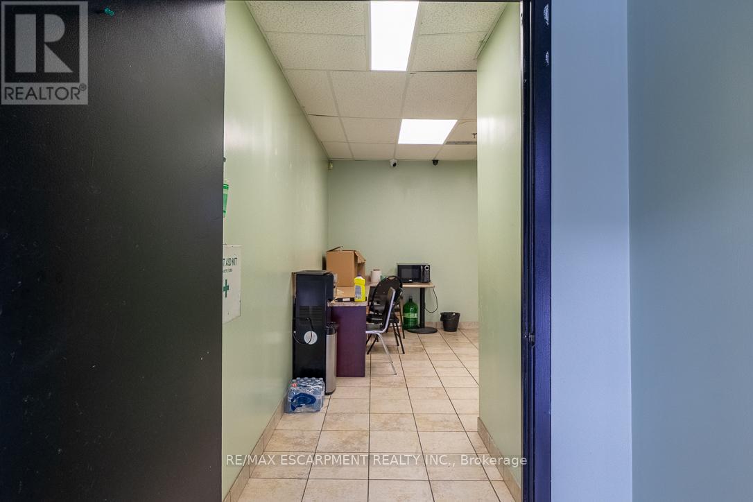 14, 15 & 16 - 4480 Chesswood Drive, Toronto, Ontario  M3J 2B9 - Photo 5 - W12701698