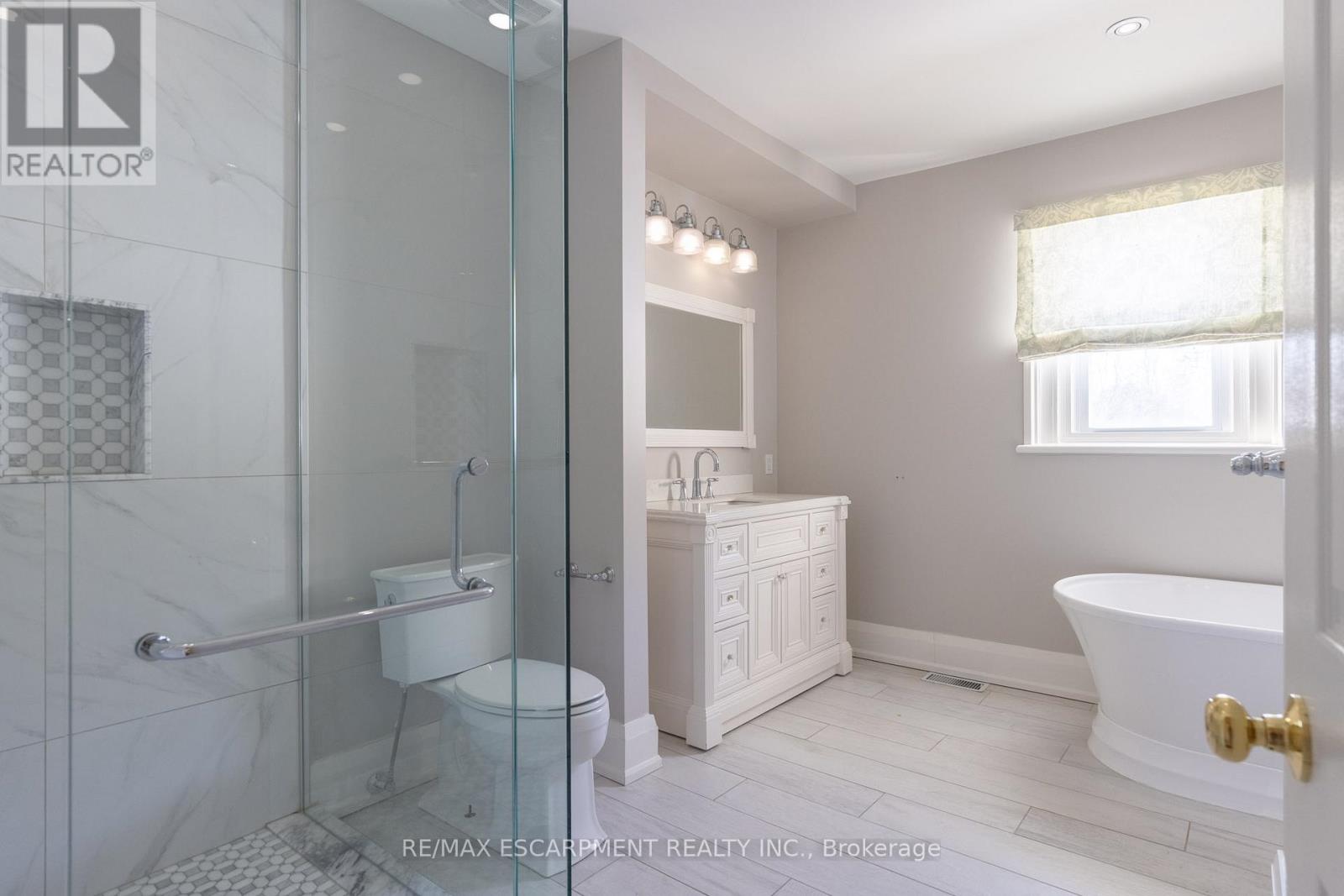 184 Chartwell Road, Oakville, Ontario  L6J 3Z8 - Photo 20 - W12726244