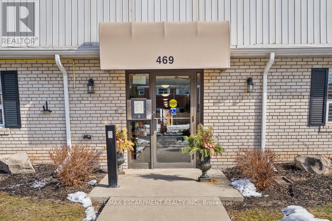 5 - 469 Claridge Road, Burlington, Ontario  L7N 2S1 - Photo 3 - W12836216