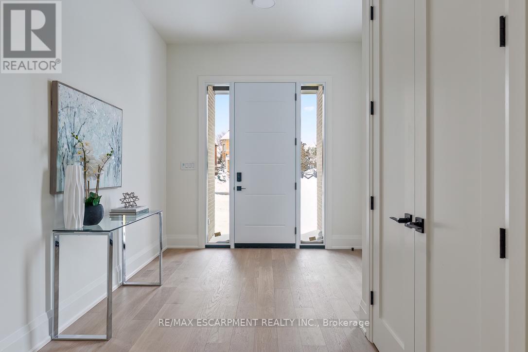 2350 Eighth Line, Oakville, Ontario  L6H 7E6 - Photo 2 - W12901580