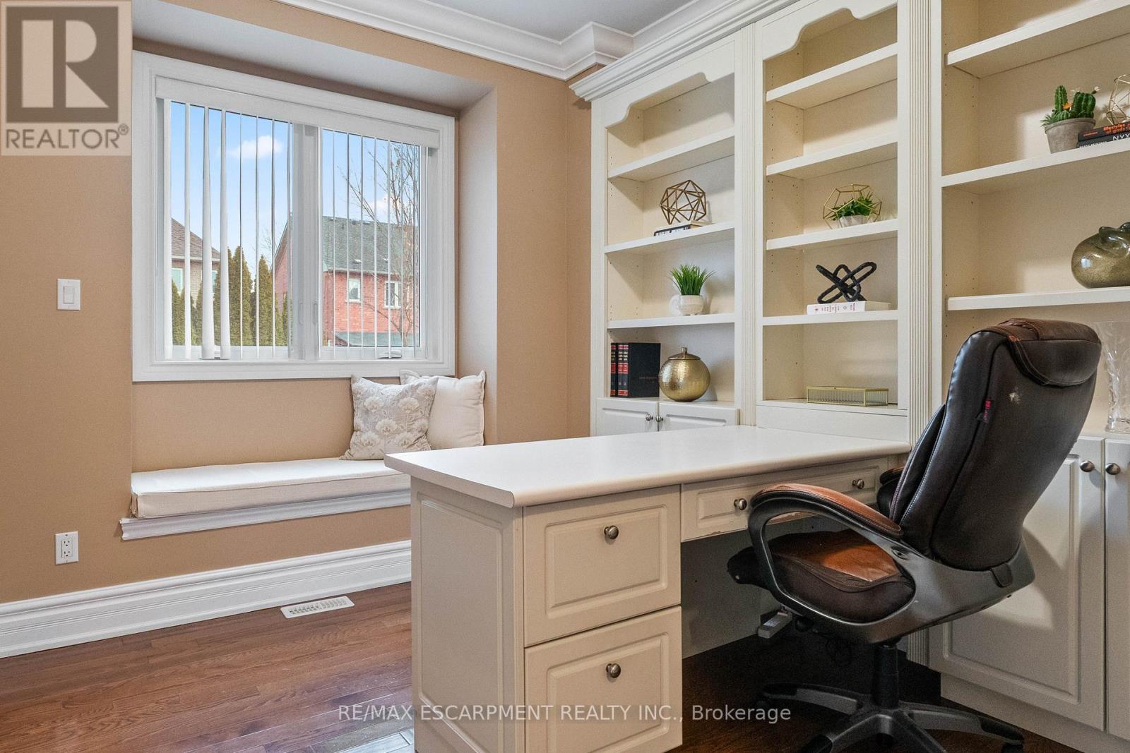 3402 Buena Vista Court, Oakville, Ontario  L6L 6W6 - Photo 19 - W12872960