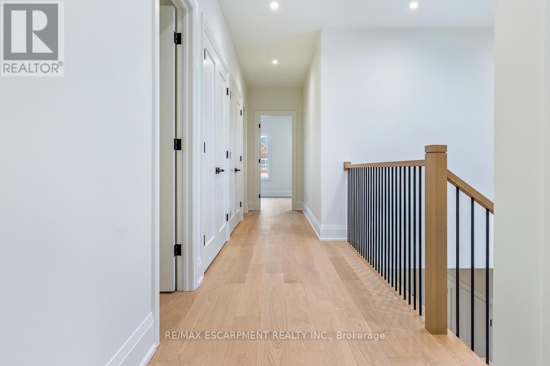 2354 Eighth Line, Oakville, Ontario  L6H 7E6 - Photo 32 - W12905772