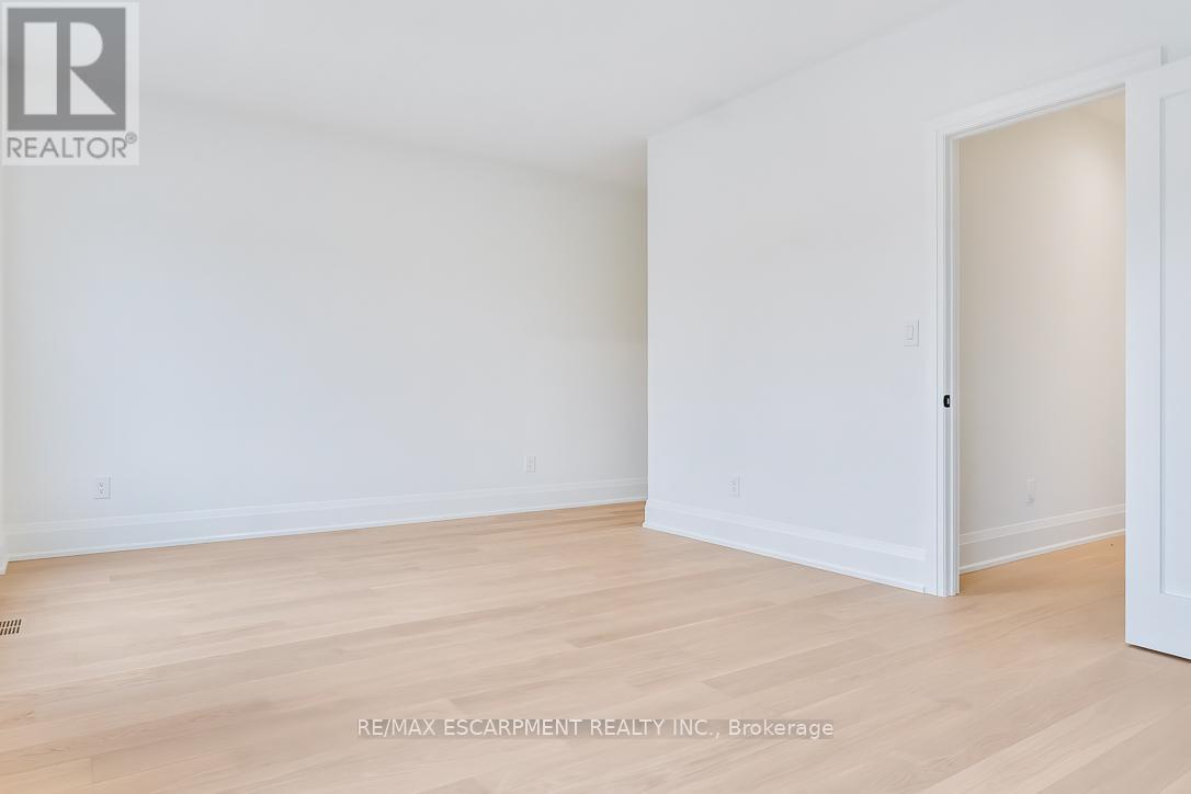 2354 Eighth Line, Oakville, Ontario  L6H 7E6 - Photo 42 - W12905772