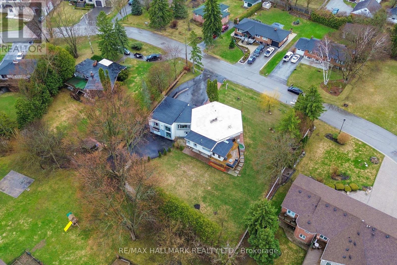 115 Lynwood Crescent, King, Ontario  L0G 1N0 - Photo 47 - N12999022