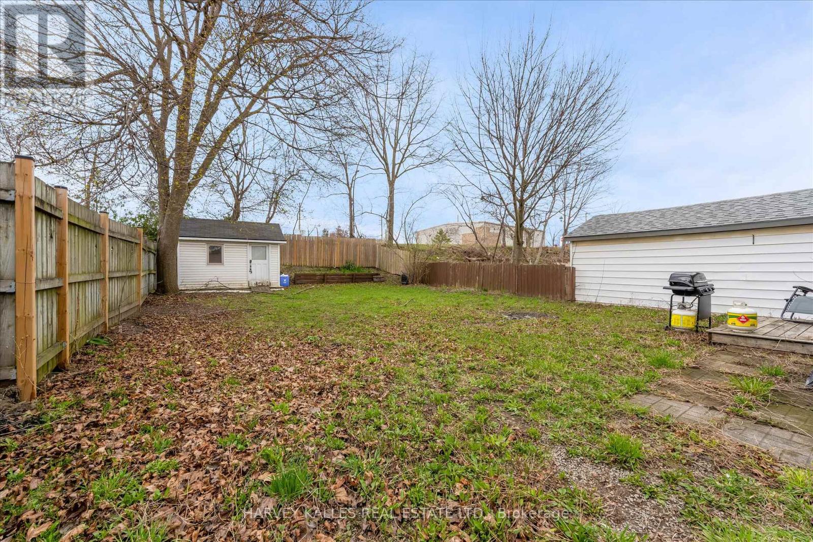 105 Ormond Street N, Thorold, Ontario  L2V 1Z3 - Photo 5 - X12998986