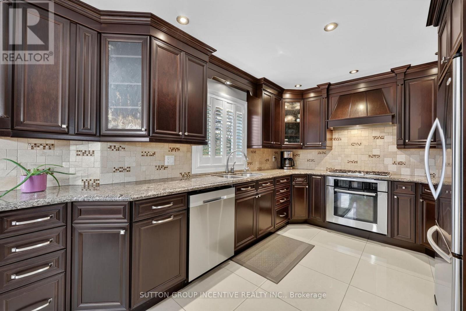 4 Chantal Street, Barrie, Ontario  L4N 9S4 - Photo 13 - S12999004