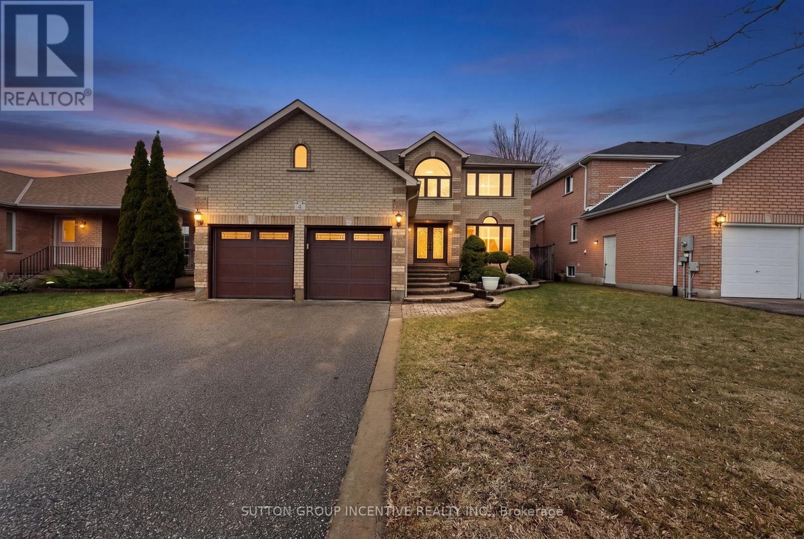 4 Chantal Street, Barrie, Ontario  L4N 9S4 - Photo 2 - S12999004