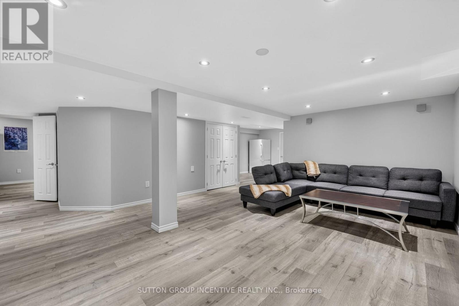 4 Chantal Street, Barrie, Ontario  L4N 9S4 - Photo 35 - S12999004