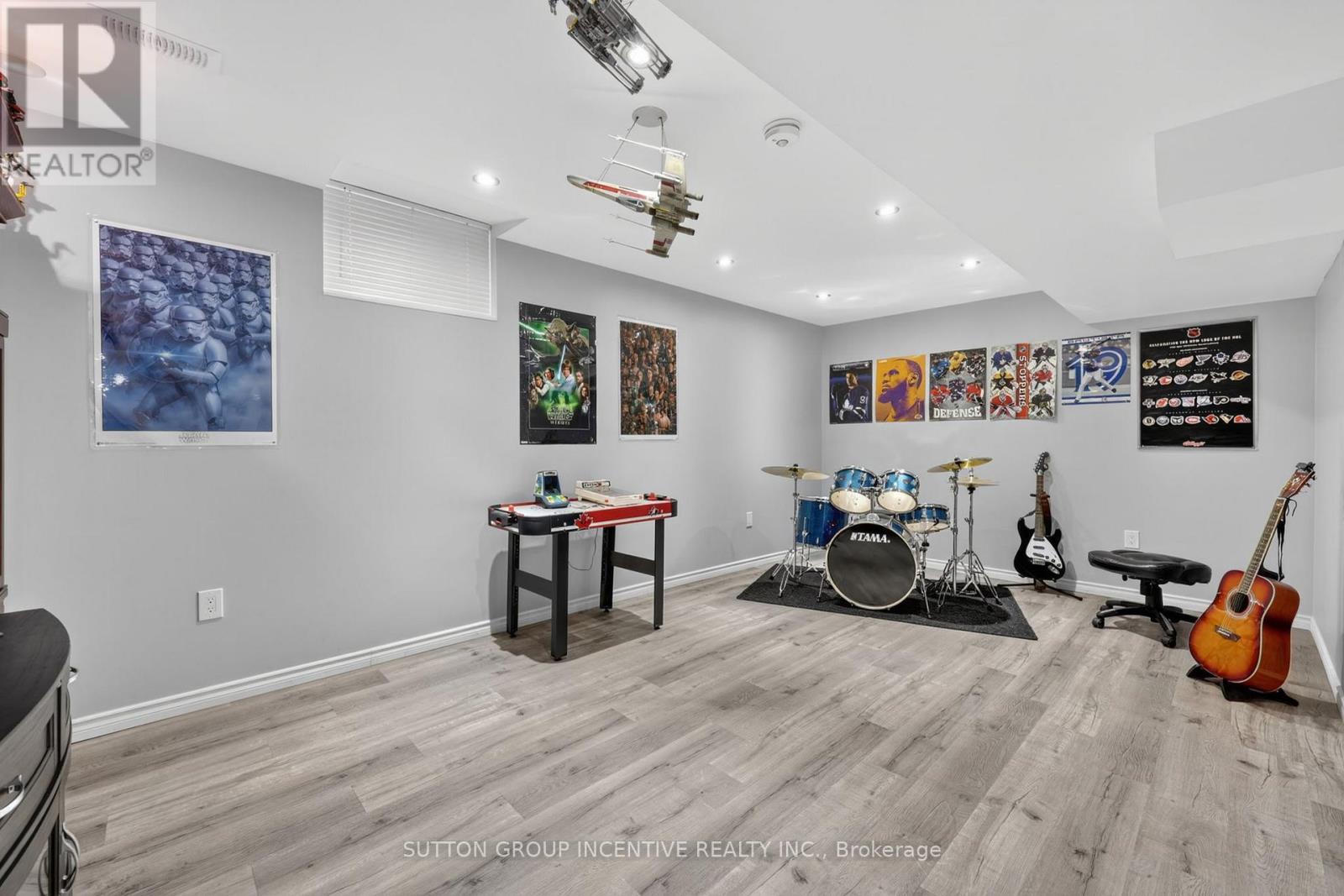 4 Chantal Street, Barrie, Ontario  L4N 9S4 - Photo 37 - S12999004