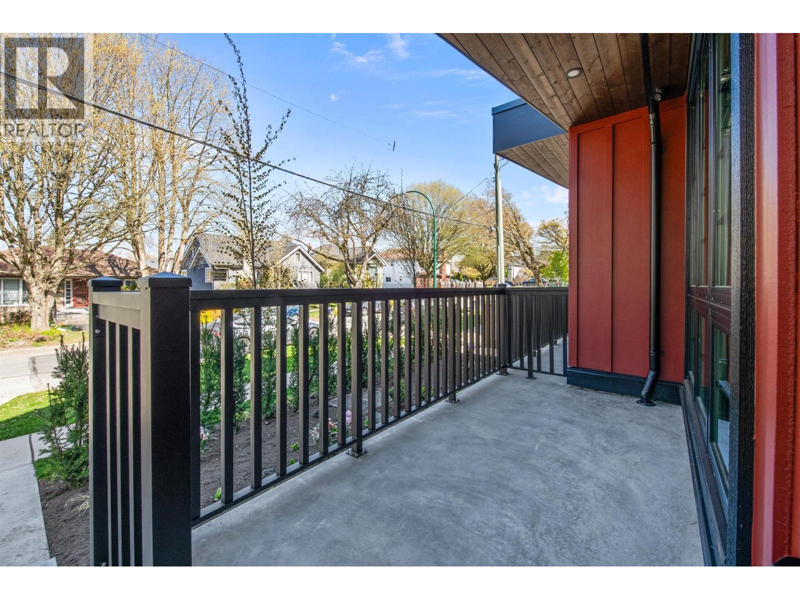 #2 1166 E 26th Avenue, Vancouver, British Columbia  V5V 2J7 - Photo 2 - R3110935