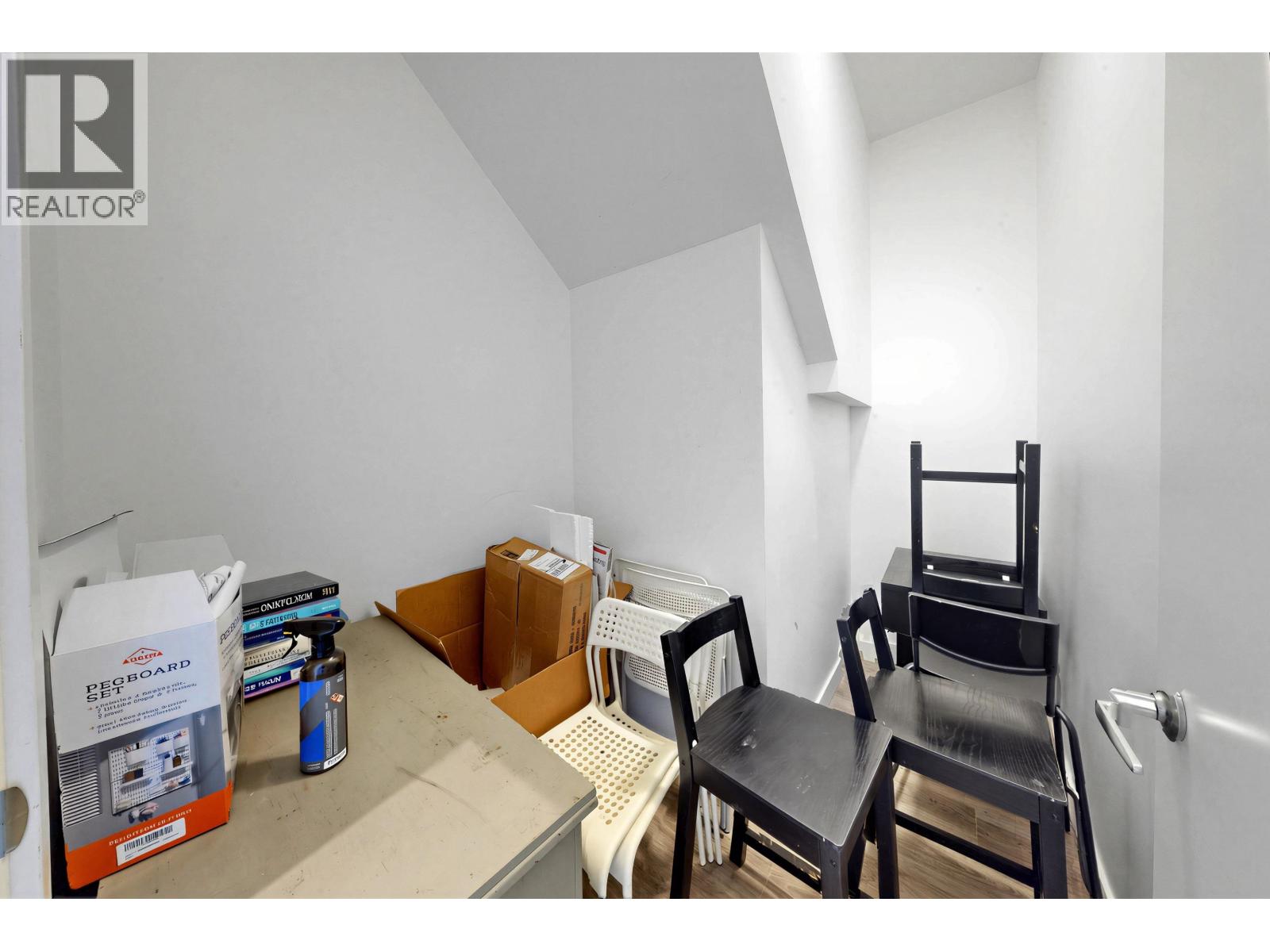 8111 Chester Street, Vancouver, British Columbia  V5X 0J9 - Photo 8 - R3111589