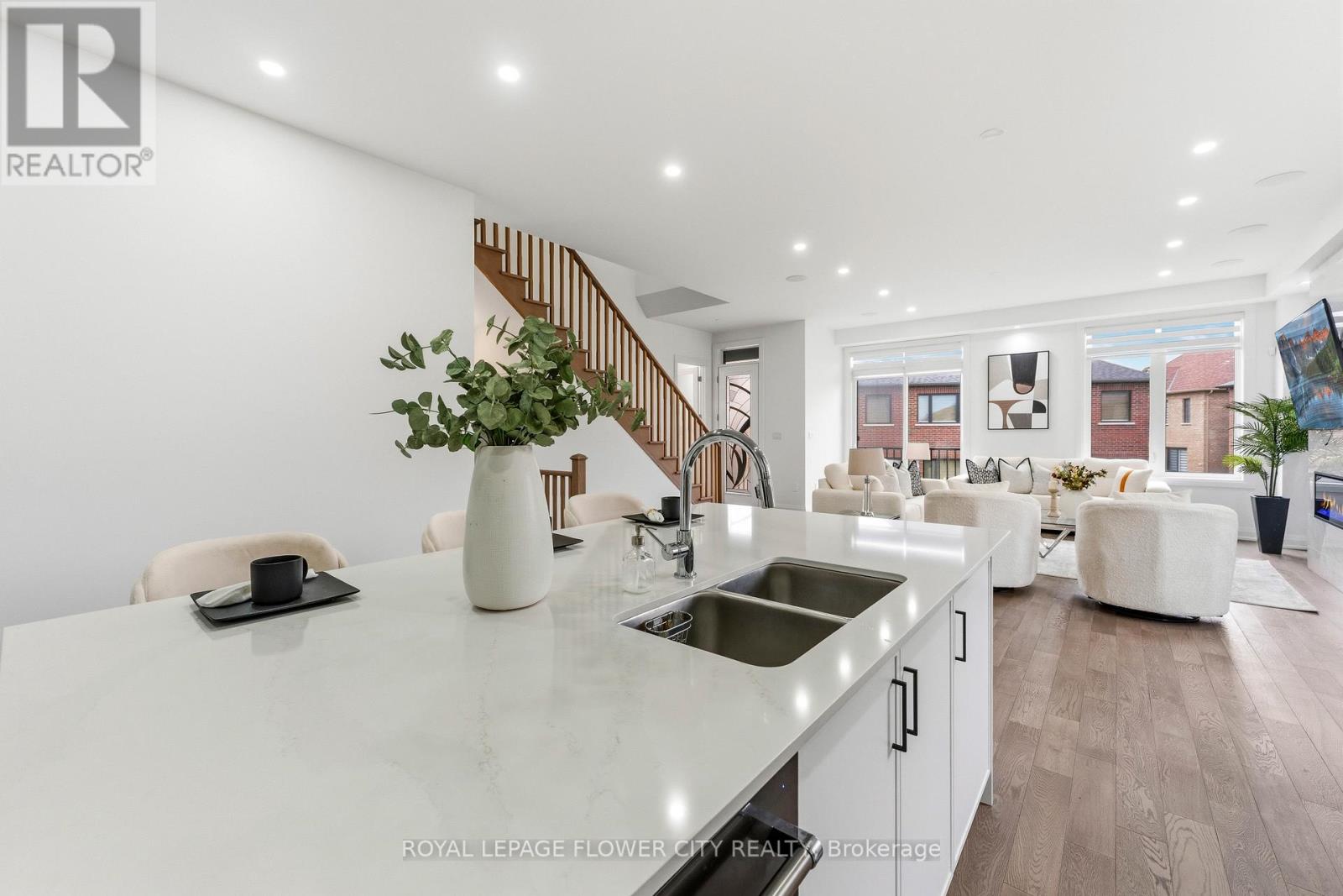 13 Pearen Heights, Caledon, Ontario L7C 4N4 - Photo 25 - W12999014