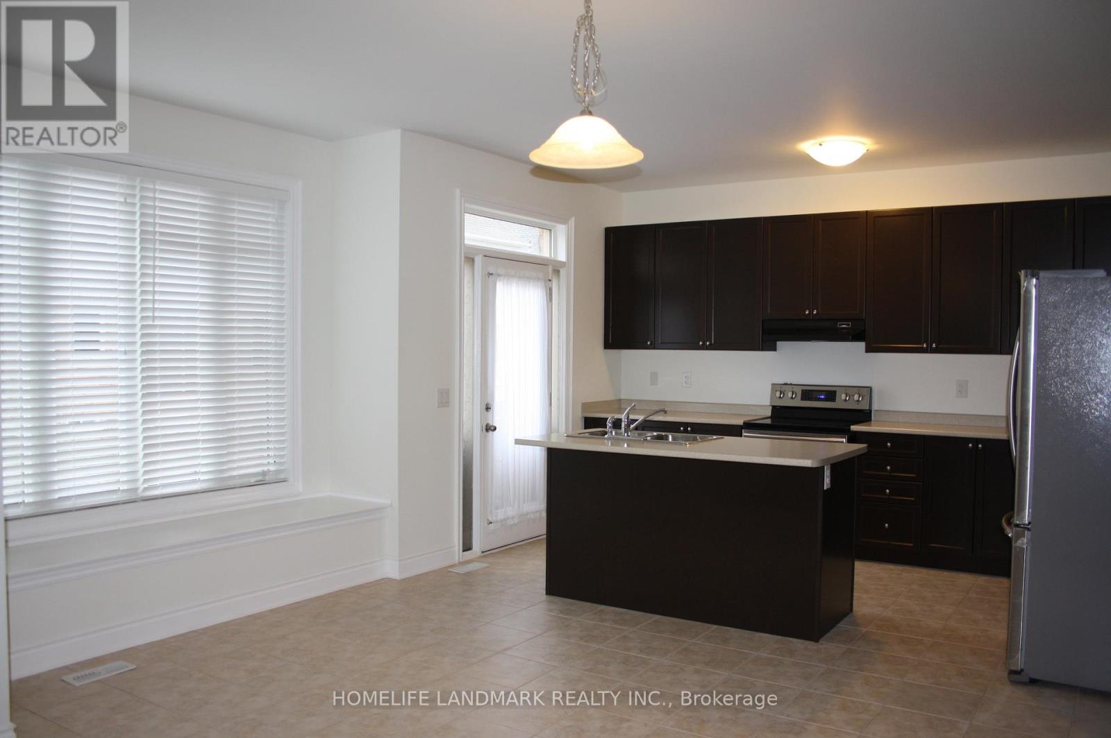 87 Bear Run Road, Brampton, Ontario  L6X 2Z9 - Photo 5 - W12999020