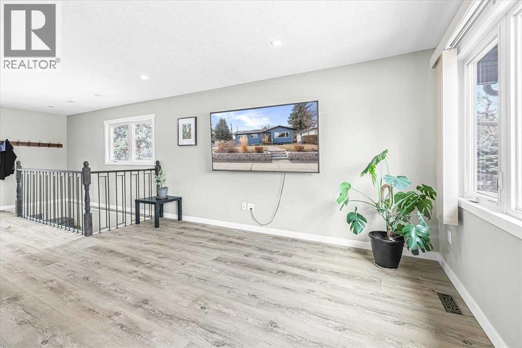 9743 Austin Road SE, Calgary, Alberta  T2J 0Z1 - Photo 6 - A2300616