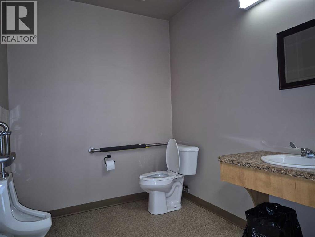 5815 49 Avenue, Olds, Alberta  T4H 1G5 - Photo 8 - A2300703