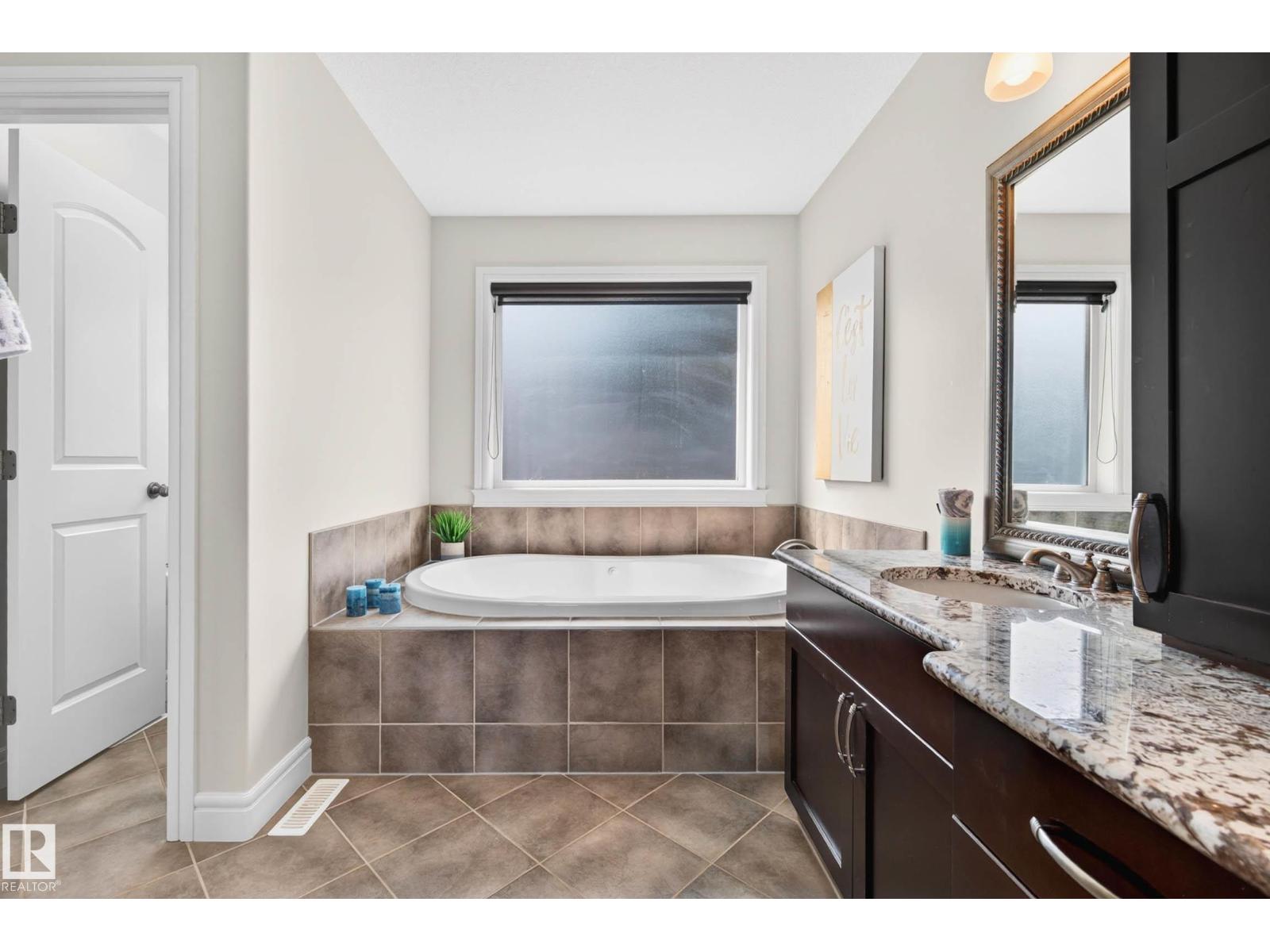 42 Oak Vista Dr, St. Albert, Alberta  T8N 1C2 - Photo 31 - E4482261