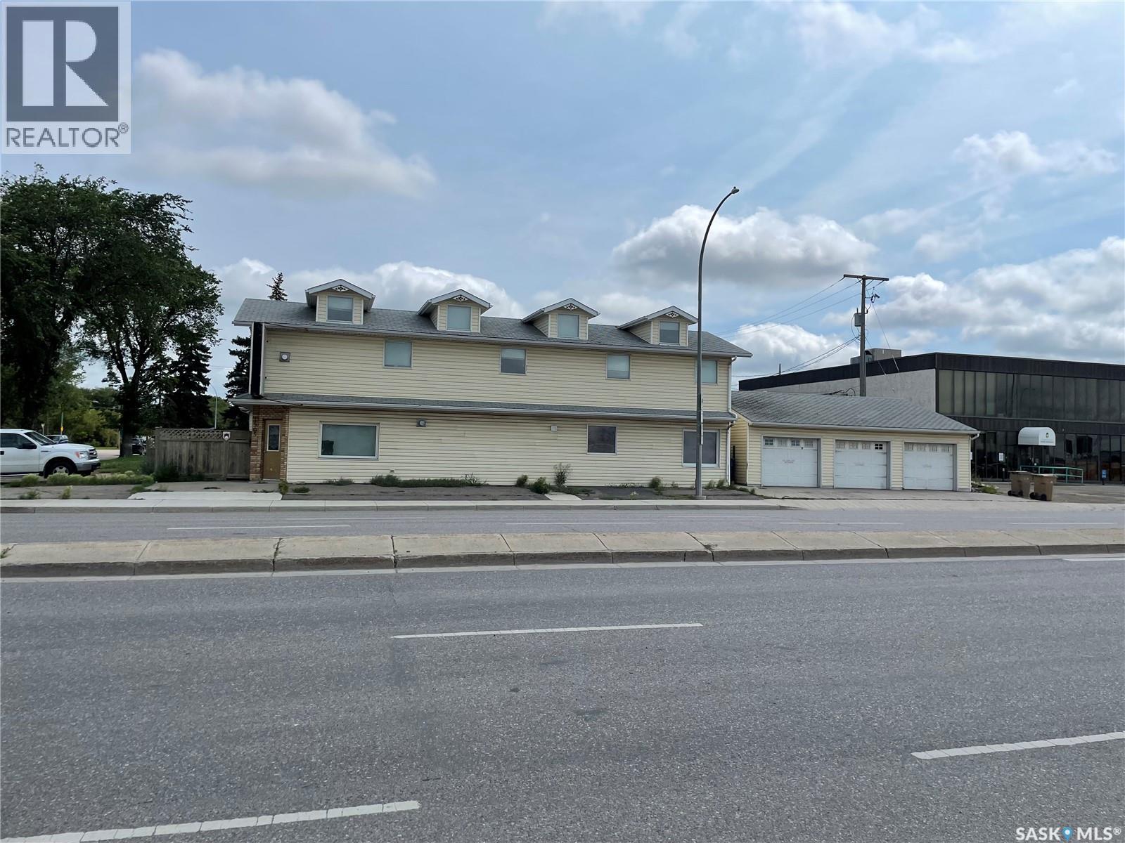 1905 Park Street, Regina, Saskatchewan  S4N 2G5 - Photo 1 - SK032945