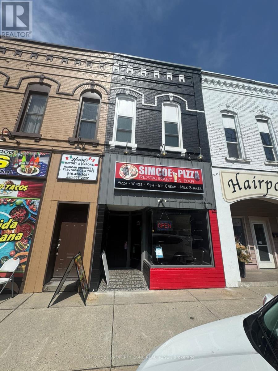 25 ROBINSON STREET, Norfolk, Ontario