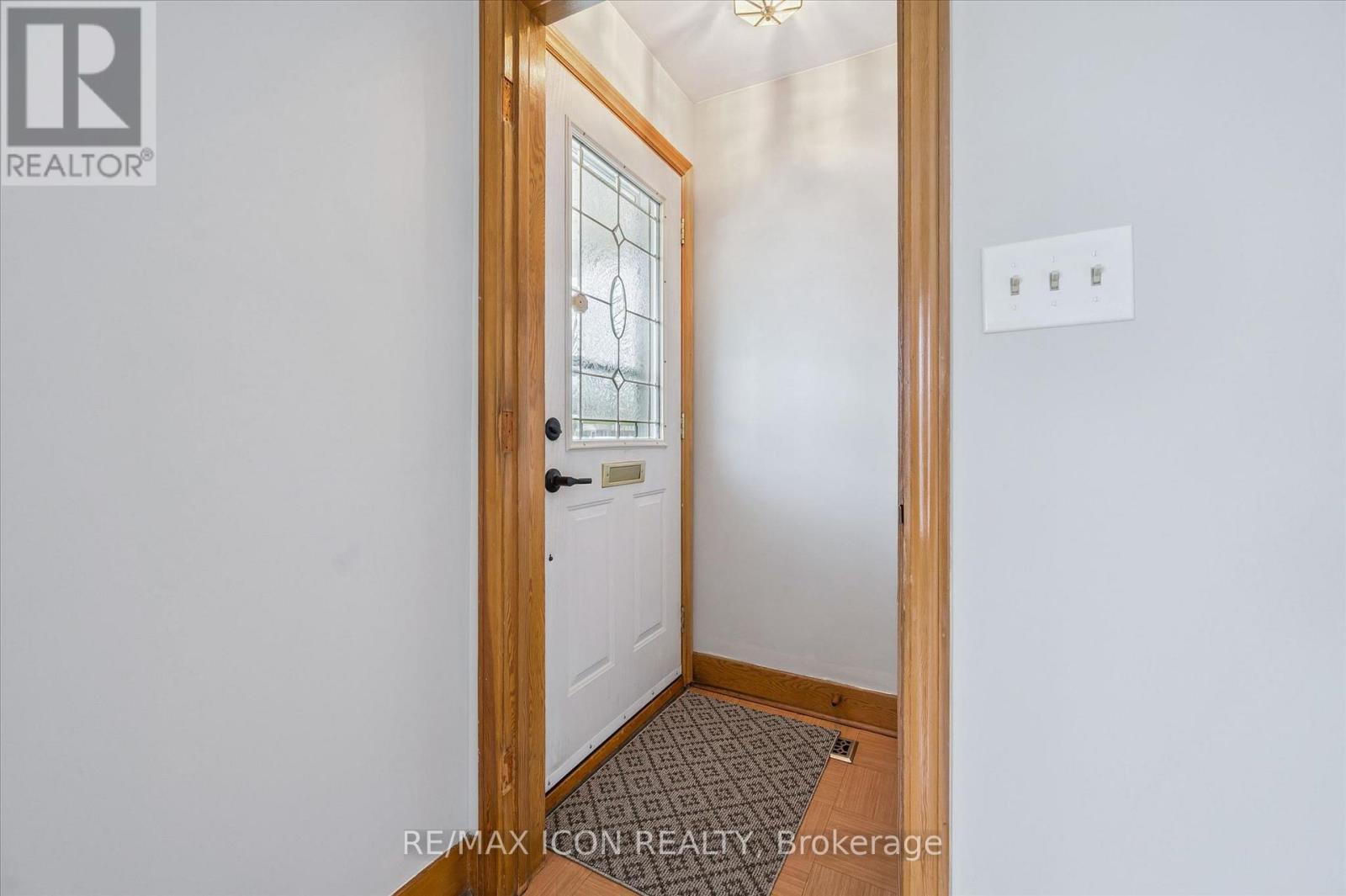 543 Philip Crescent, Waterloo, Ontario  N3H 2R4 - Photo 5 - X12999002