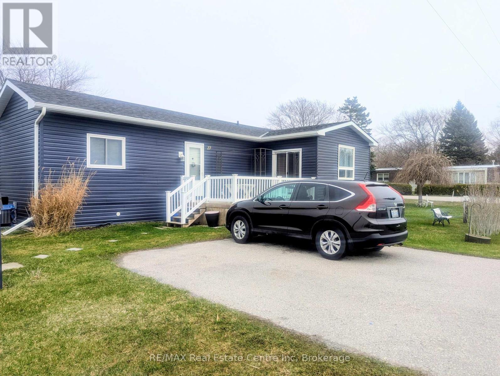 27 Cranberry Drive N, Ashfield-Colborne-Wawanosh, Ontario  N7A 3Y3 - Photo 2 - X12843720