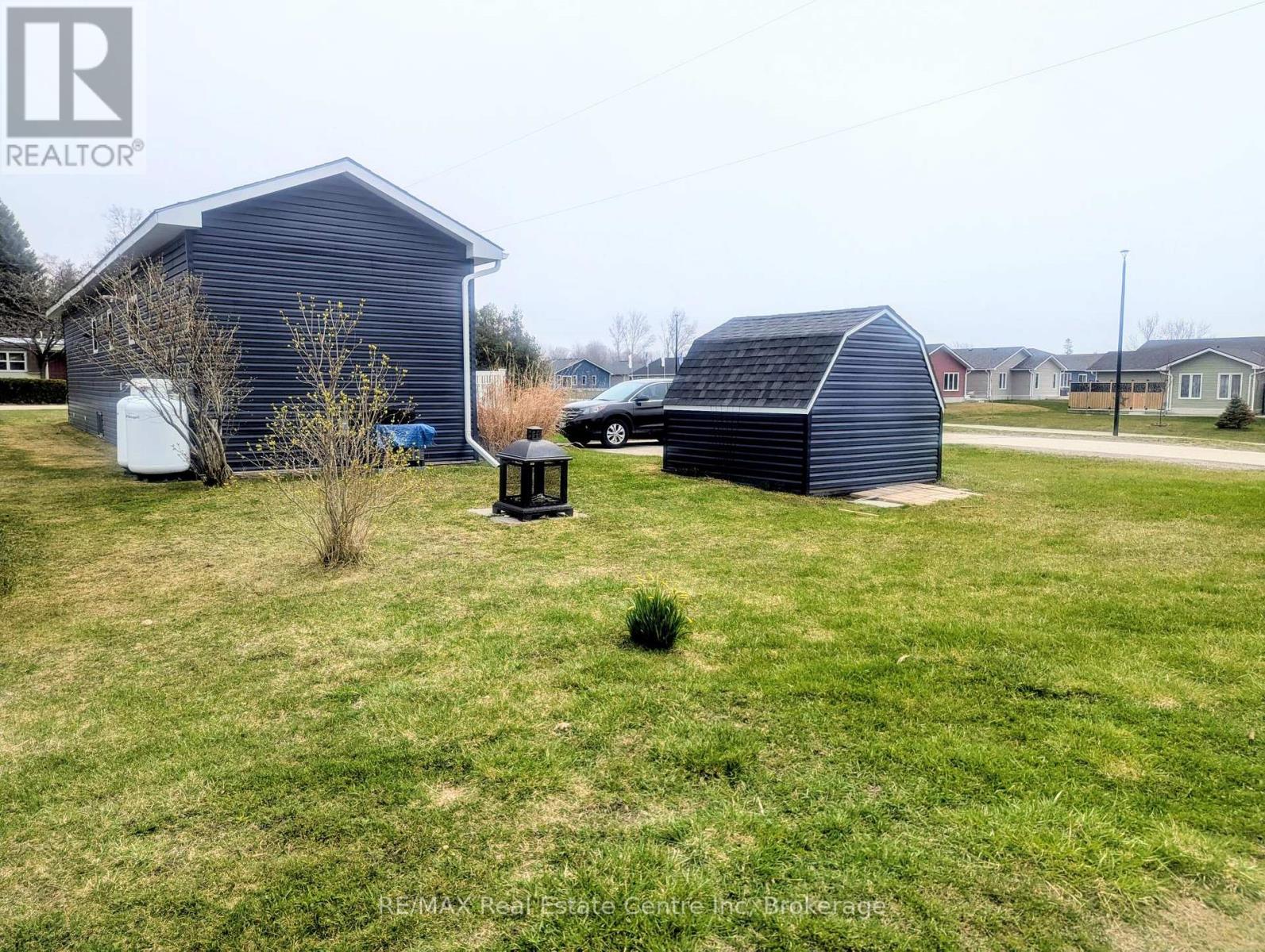 27 Cranberry Drive N, Ashfield-Colborne-Wawanosh, Ontario  N7A 3Y3 - Photo 4 - X12843720