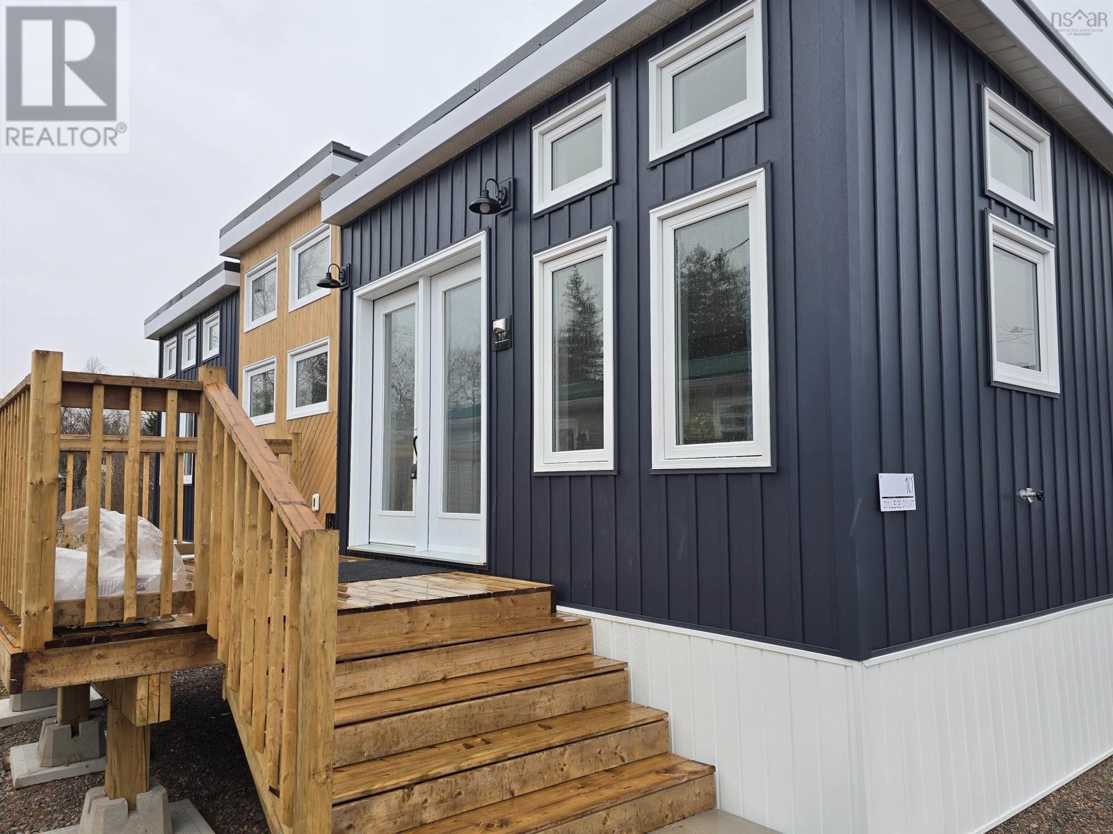 10 College Court, Bible Hill, Nova Scotia  B2N 7G7 - Photo 1 - 202607385