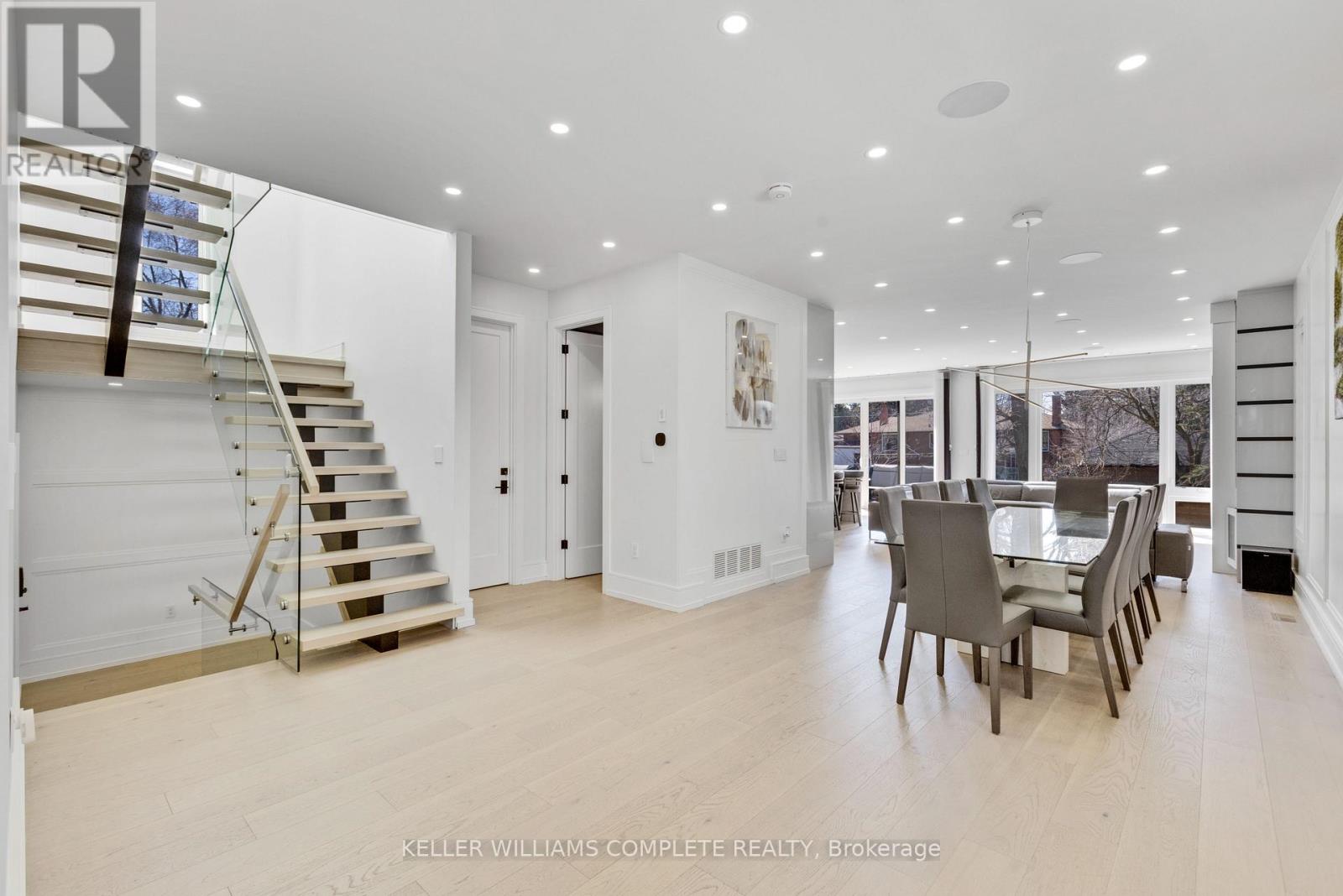 1362 Kenmuir Avenue, Mississauga, Ontario  L5G 4B4 - Photo 4 - W12997440