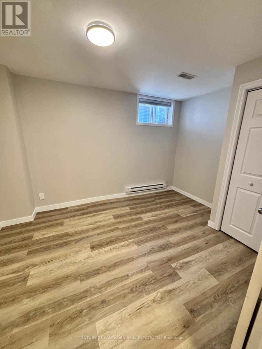 Lower - 3 1st Avenue, Prince Edward County, Ontario  K0K 3L0 - Photo 8 - X12935760