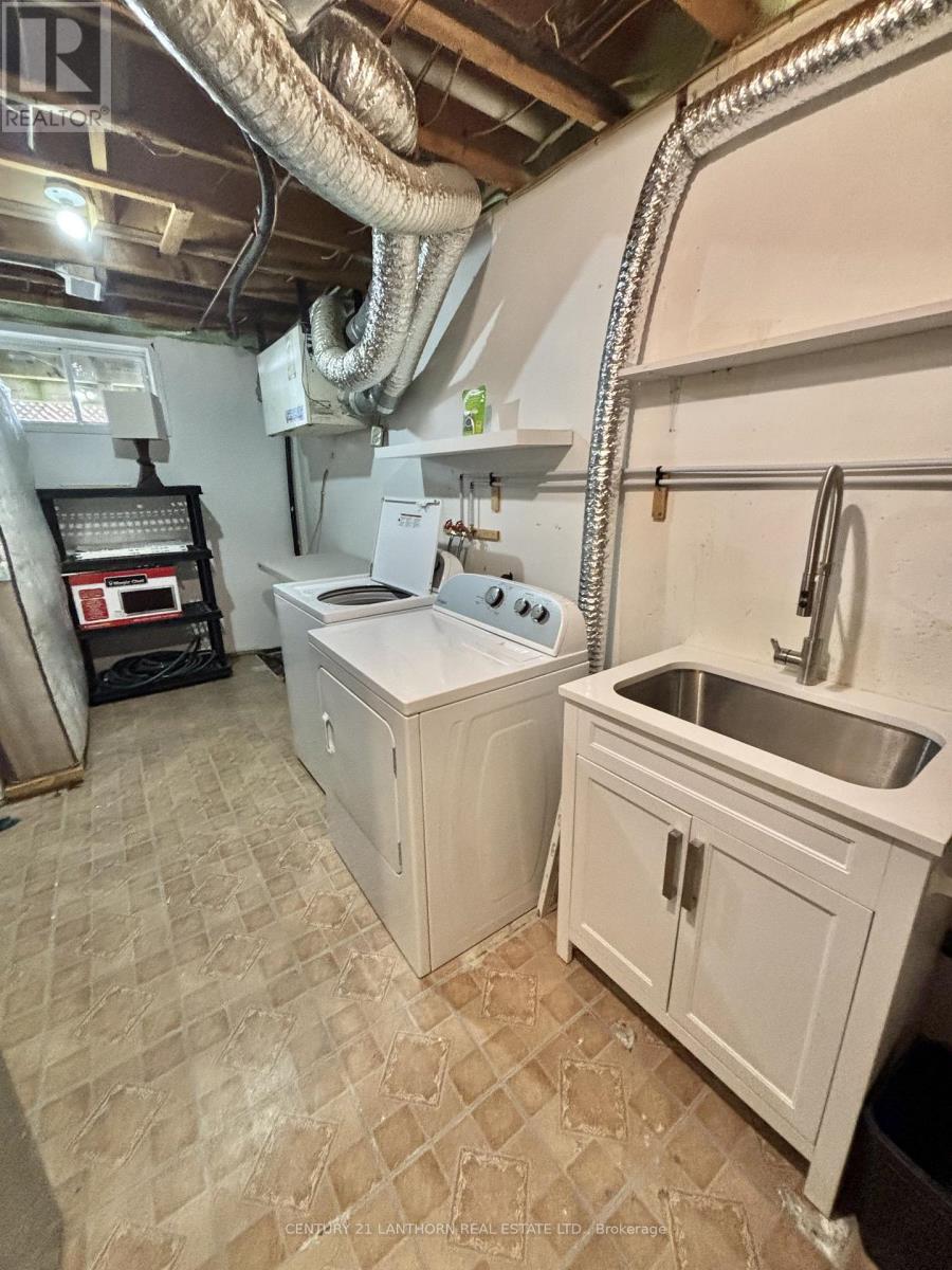 Lower - 3 1st Avenue, Prince Edward County, Ontario  K0K 3L0 - Photo 9 - X12935760