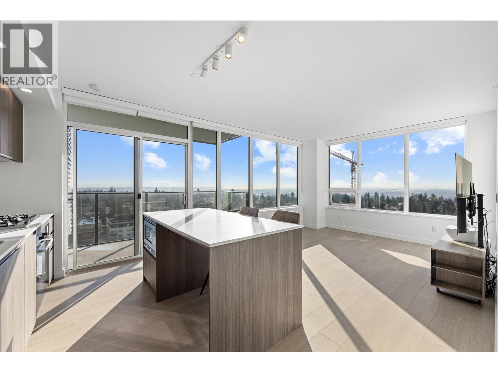 1204 6537 TELFORD AVENUE, Burnaby, British Columbia